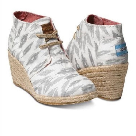 Toms Shoes - TOMS IKAT DESERT WEDGE Gray BOOTIES Ankle Boots 6